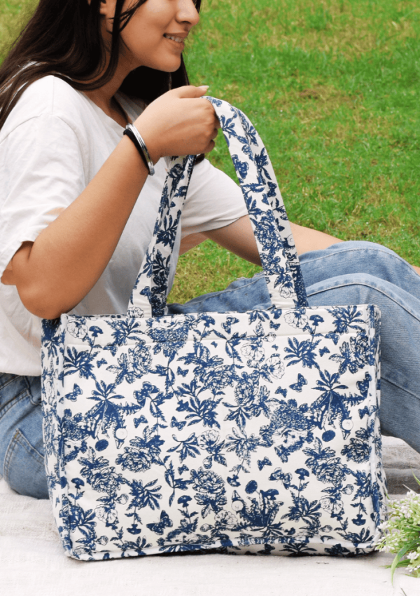 Buy Laptop Bags for Women Online | Online Ladies Box Bags
